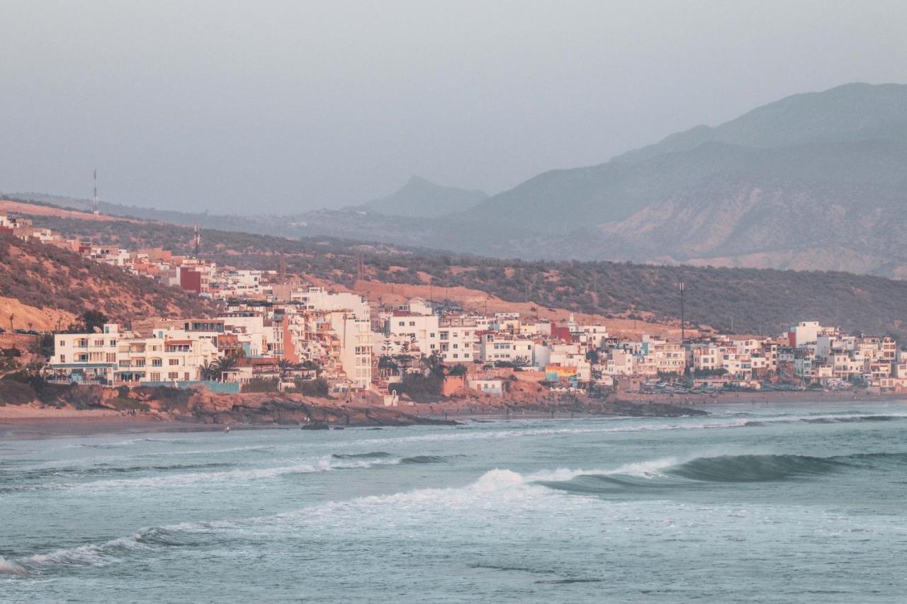 Sunshine Surf Morocco Bed and Breakfast Tamraght Exteriör bild